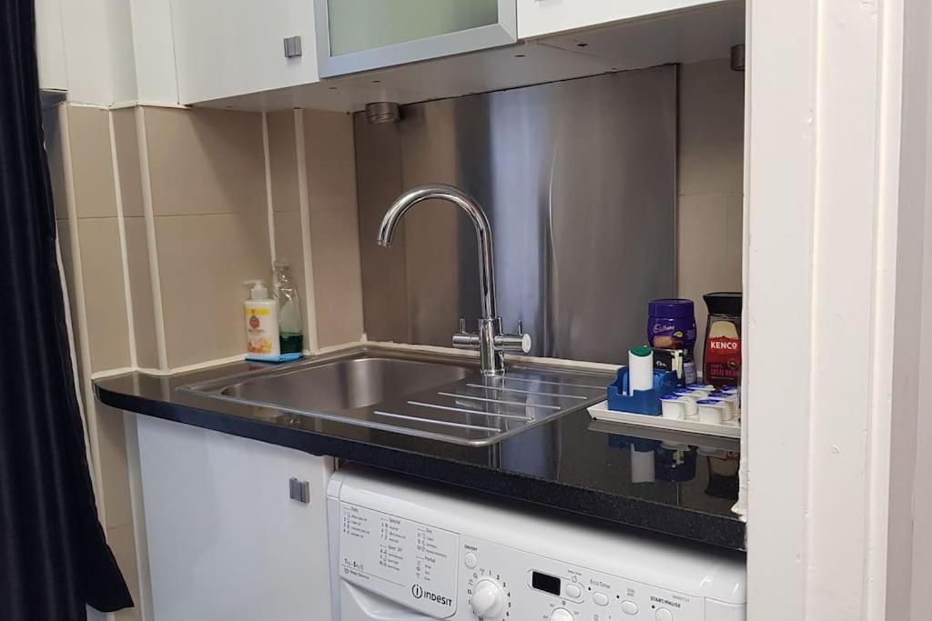Studio Apt With Huge Balcony Near Oxford St - Marble Arch - Hydepark Лондон Экстерьер фото